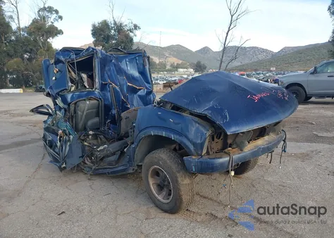 2002 Chevrolet Blazer Ls from USA, damaged, VIN 1GNCS13W72K212633